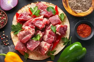 Porc épicé aux saveurs mexicaines en tortillas garnies