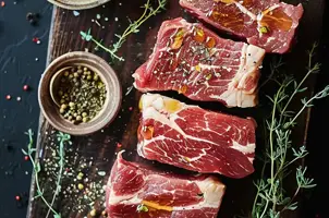 Porc caramélisé au sirop d'érable et moutarde de Dijon