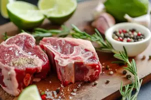Agneau épicé au citron vert et thym parfumé