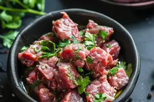 Agneau épicé au yaourt et coriandre fraîche