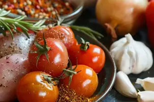 Dinde aux épices berbères et son lit de tomates et d'oignons