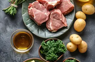 Canard rôti au whisky et son écrin de pommes de terre et chou frisé