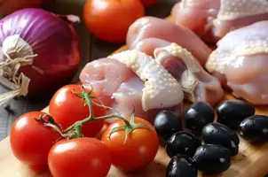 Poulet aux saveurs méditerranéennes et éclats de tomates cerises
