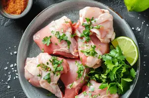 Lapin exotique au lait de coco, curry et citron vert