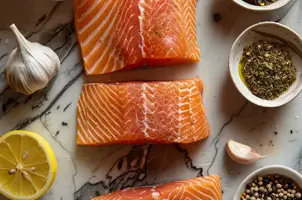 Saumon au citron et zaatar à l'huile d'olive et ail