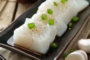 Délice de morue à la sauce soja, gingembre et oignons verts